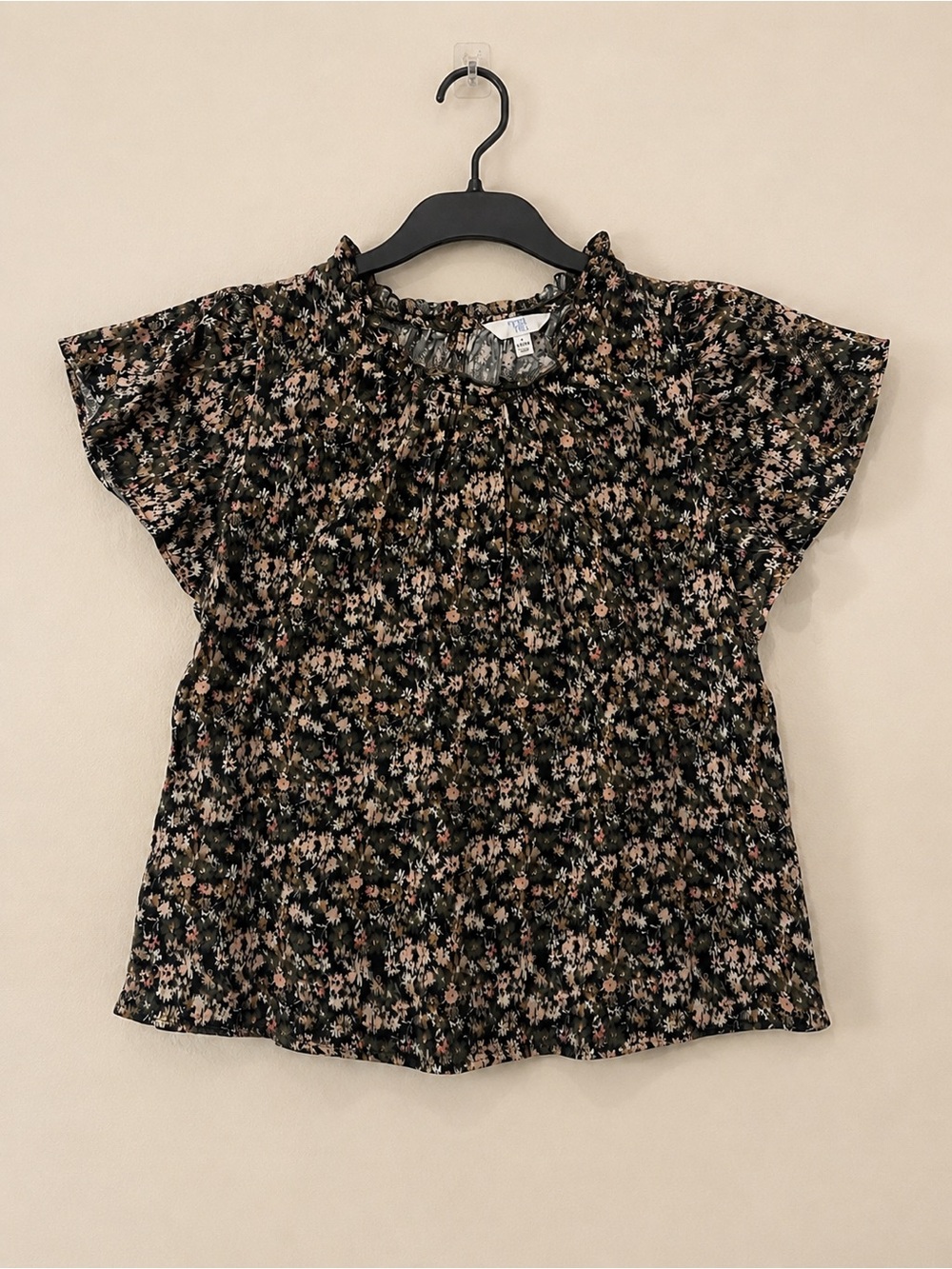 Time and Tru Girls Size Large (12-14) Floral Flutter Sleeve Top